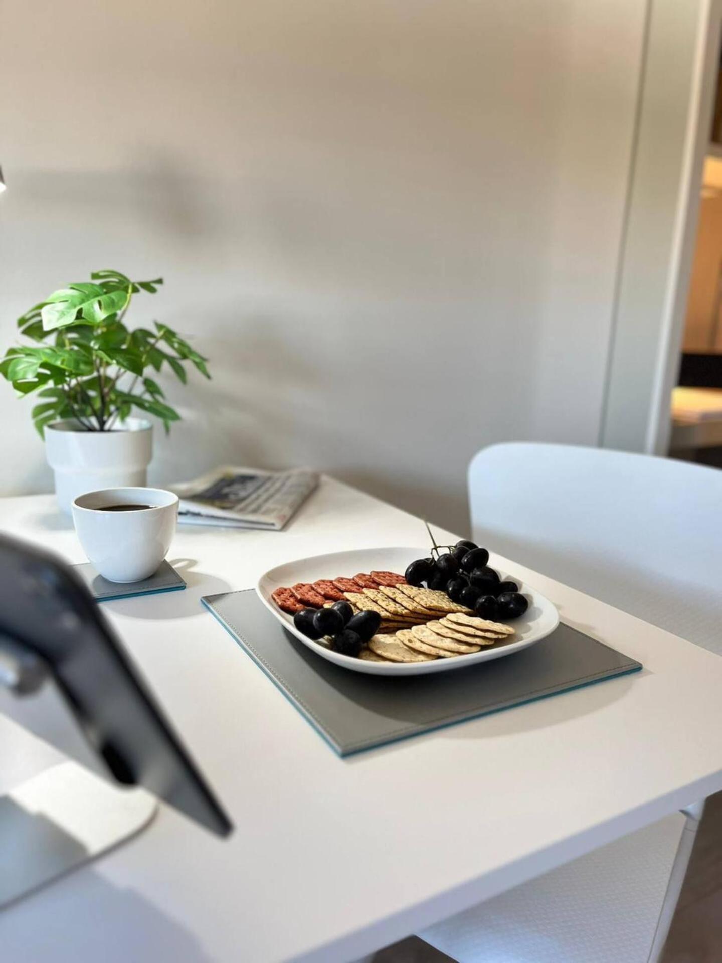 Apt 12 Luxury Living Chic Studio Steps From Beach Hove Esterno foto